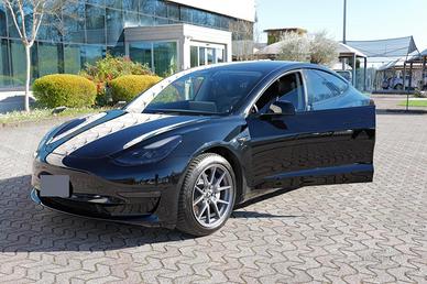 Tesla model 3 long range