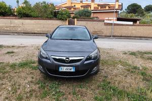 Opel Astra J 2.0 160 CV versione cosmo s 2010