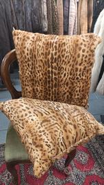 Cuscini da salotto in Visone tipo Leopardo
