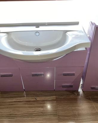 Mobile bagno con lavandino