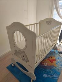 lettino con sponde per bambini 