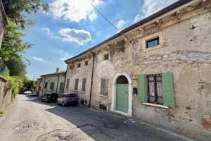 CASA SEMINDIPENDENTE A MONZAMBANO