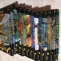 13 fumetti Julia  di Sergio Bonelli editore