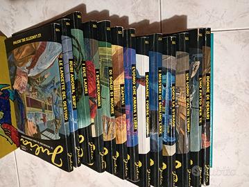 13 fumetti Julia  di Sergio Bonelli editore