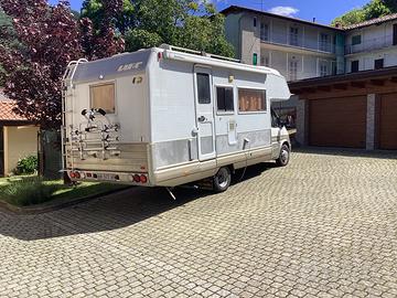 Camper Laika Ecovip 2 7 posti letto.