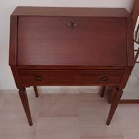 Comoncino in legno massello