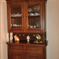 Credenza napoletana