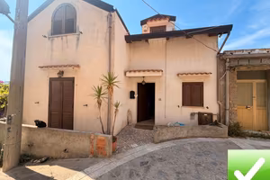 Casa Indipendente Tre Livelli Panoramica Ferrito