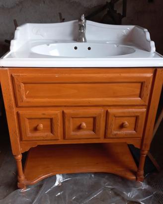 Lavabo bagno con mobiletto rustico