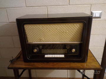 Radio Unda d'epoca valvole con giradischi anni 50