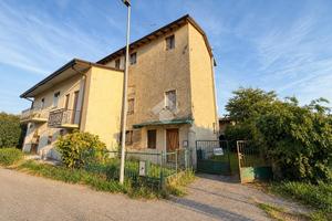 CASA SEMINDIPENDENTE A PIEVE DI SOLIGO