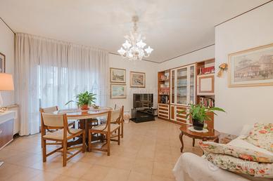 VILLAGGIO DEI FIORI nuda proprietà tricamere S307