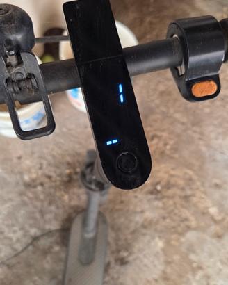monopattino elettrico xiaomi essential