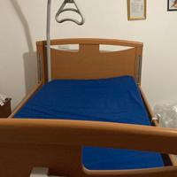 Letto ortopedico elettrico con telecomando sponde