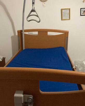 Letto ortopedico elettrico con telecomando sponde