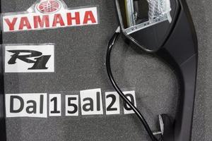 COPPIA DI SPECCHIETTI RETROVISORI ORIGINALI YAMAHA