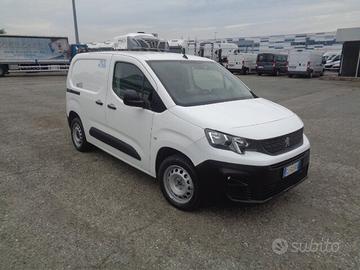Peugeot partner coibentato con gruppo frigo atp fr