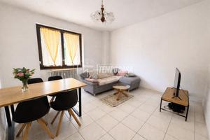 AMPIO TRILOCALE IN CENTRO MERATE