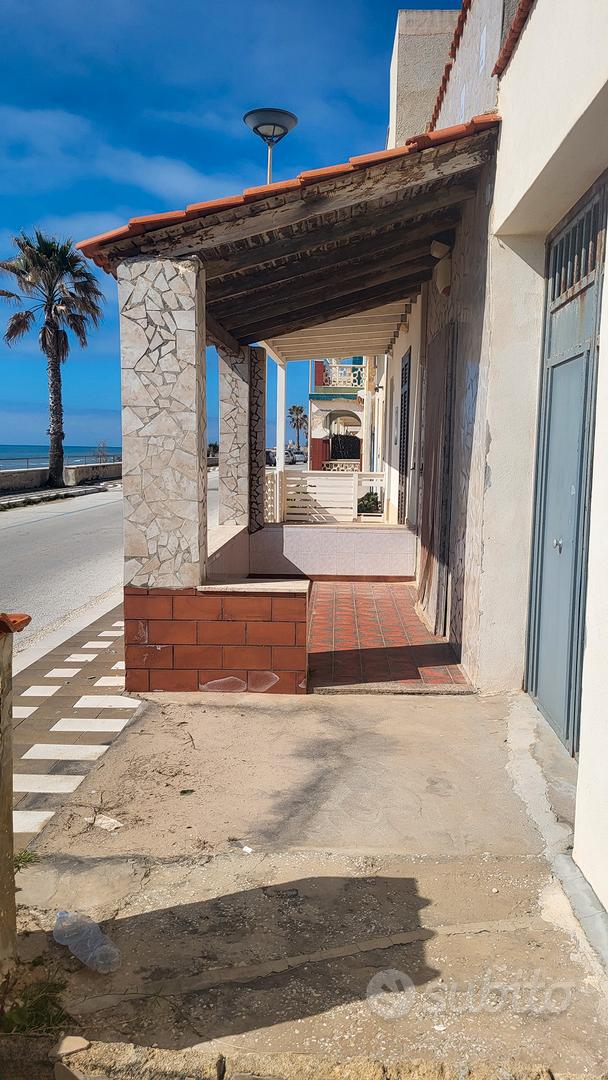 Terreno con base in cemento. - Vista 2