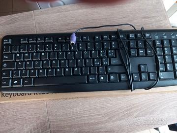 Due tastiere USB per pc