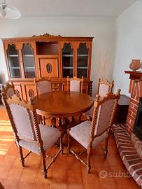 Sala da pranzo completa in legno massello