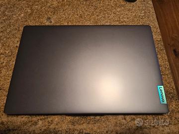 LENOVO IdeaPad Slim 3 (15IAH8)