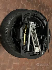 Kit ruota di scorta e attrezzi VW Polo 9N