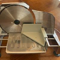 Macchina affettatrice manuale