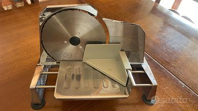 Macchina affettatrice manuale