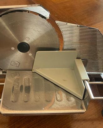Macchina affettatrice manuale