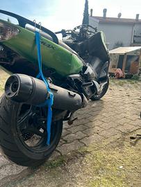 Tmax 2009 incidentato