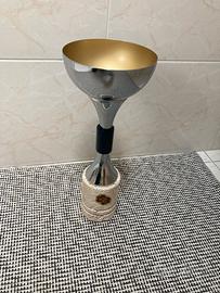 Trofeo con base in pietra di tufo nuovo