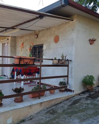 Terreno + casetta in regola