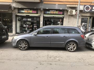 Opel astra station wagon 1.9 CDTI