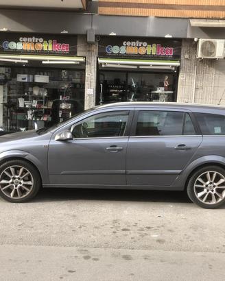 Opel astra station wagon 1.9 CDTI