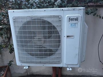 unità esterna  aria condizionata FERROLI usato