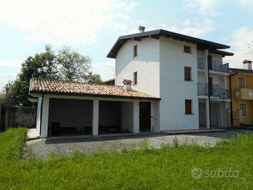 RISTRUTTURATA CASA IN SASSO: 1.000 mq di giardi...