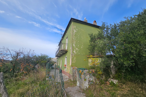 Villa singola c.da Vignale con terreno e ulivi