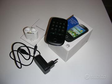 Huawei y100 con 2 auricolari bluetooth e accessori