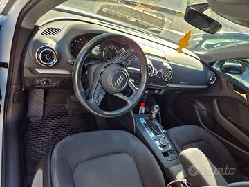 Audi a3 s-tronic business  1.600  tdi 116 cv