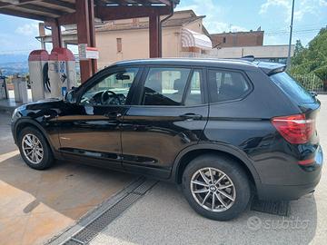 BMW X3 cambio manuale 150 cavalli.