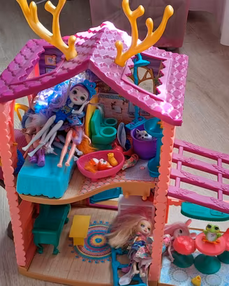 Casetta Enchantimals con bamboline