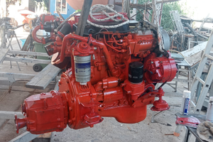 Gozzo semicabinato in resina