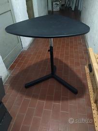 tavolo IKEA vintage colore nero forma triangolare 