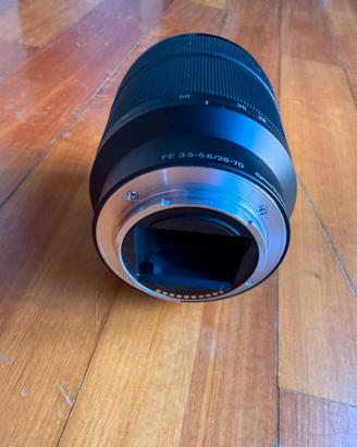 OBIETTIVO SONY FE 28/70 mirrorles