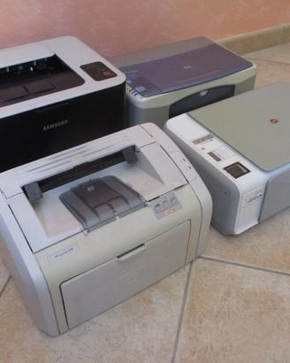 2 stampanti HP a getto d'inchiostro a colori +cavi
