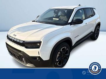 Jeep Avenger Nuova e-hybrid Summit