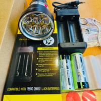 Torcia con 4 led Subacquea nuova pontentisima
