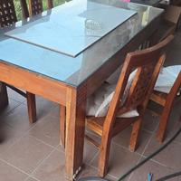 legno massello tavolo con sedie 