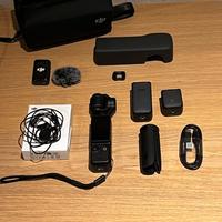 DJI Osmo Pocket 3 con vari accessori
